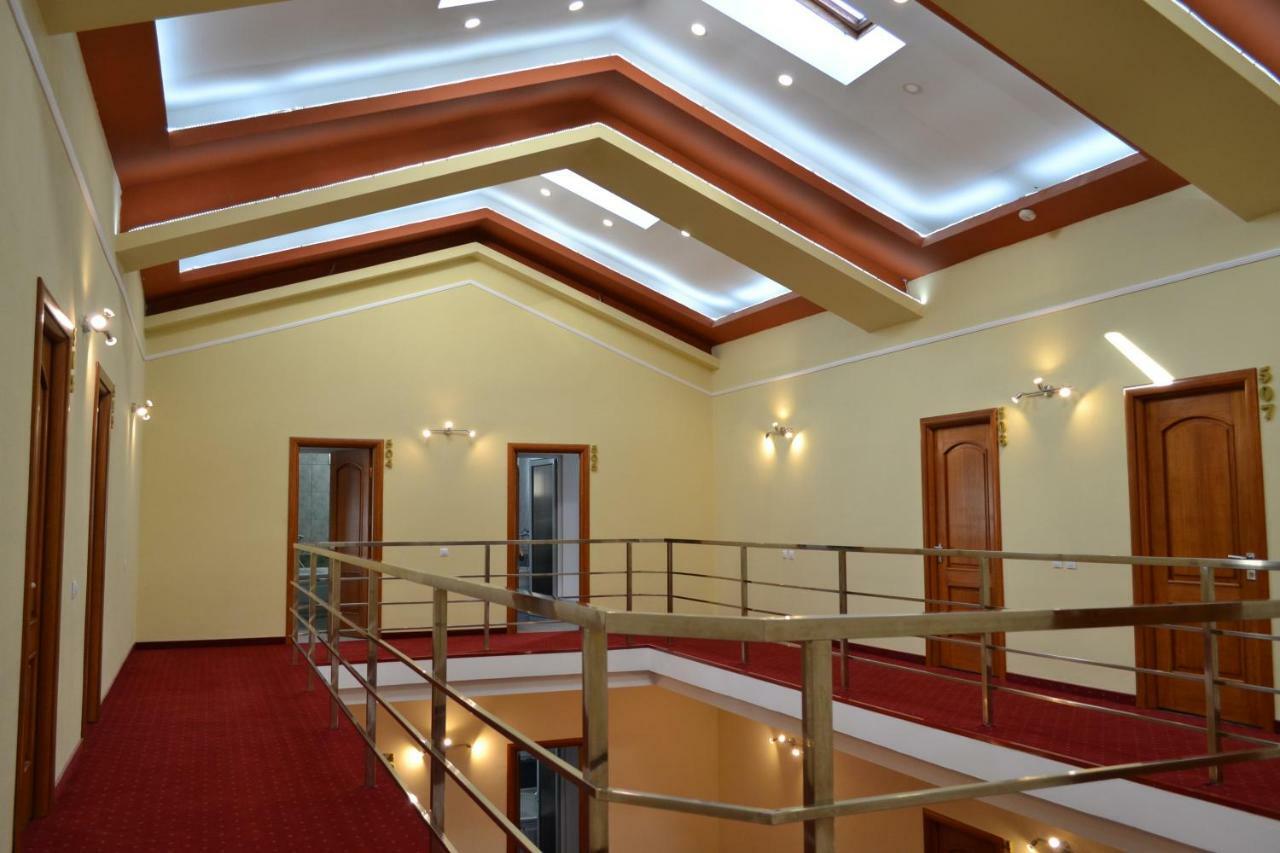 Hotel Rehoma بيتستِ المظهر الخارجي الصورة