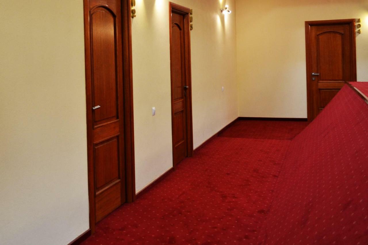 Hotel Rehoma بيتستِ المظهر الخارجي الصورة